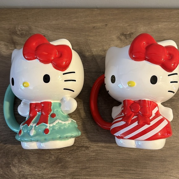 Hello Kitty christmas mug bundle - Picture 2 of 6